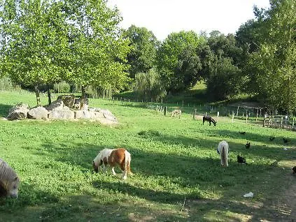 La Ferme Des 4 Chenes キャンプ場 3*